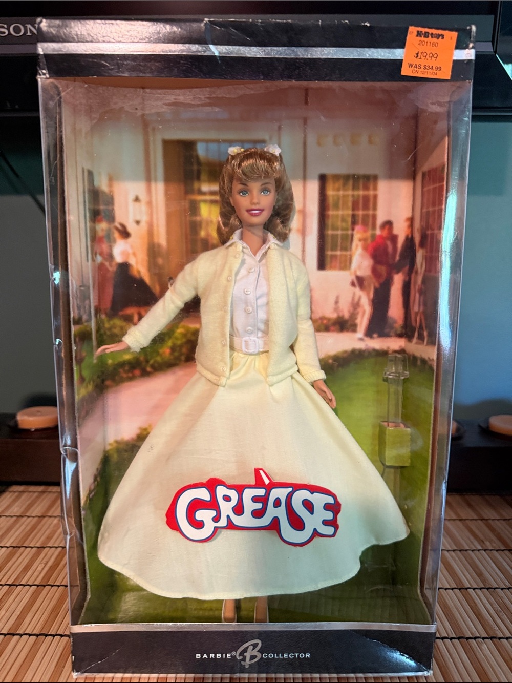 Barbie Collector Sandy doll in yellow Outfit with Pink Lipstick